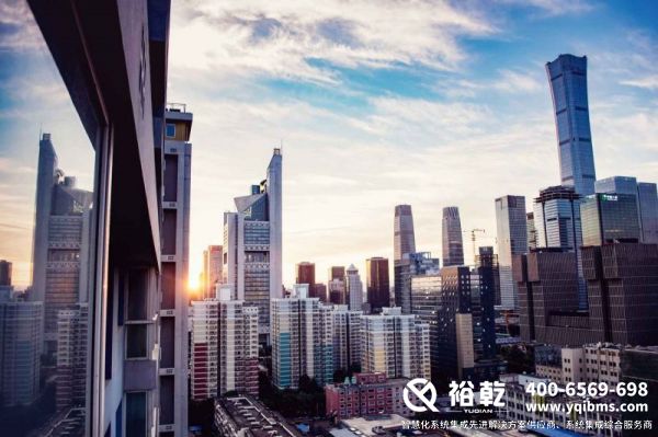 能耗監(jiān)測(cè)系統(tǒng)，數(shù)據(jù)分析，報(bào)告生成，多平臺(tái)支持